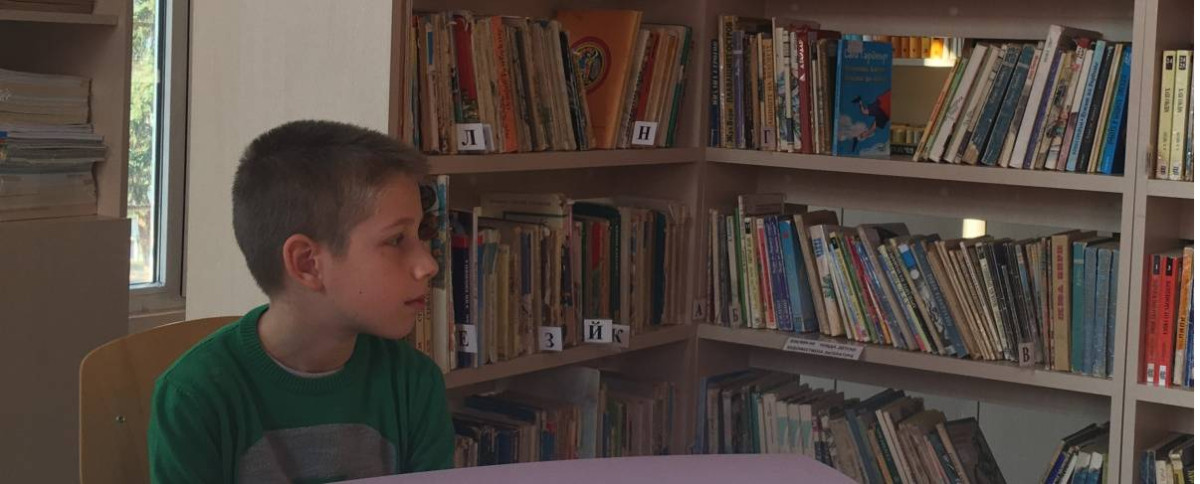 Мартин Чунев в интервю за Книговище в прекрасната училищна библиотека на 10. СУ